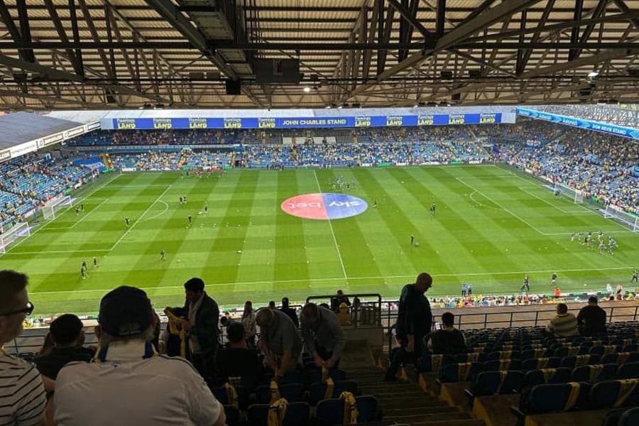 Leeds United vs Manchester United