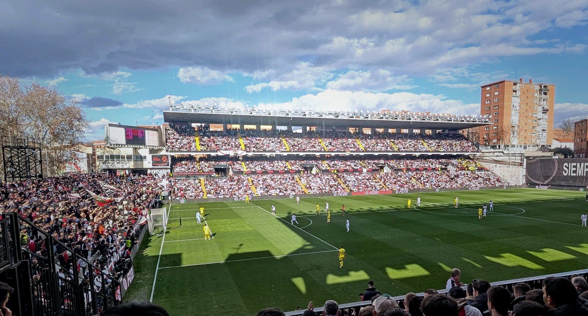 Rayo Vallecano header
